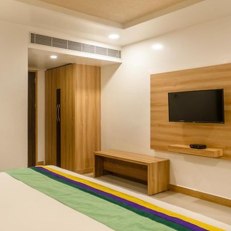 Treebo Golden Swan Pammal Hotel เชนไน ภายนอก รูปภาพ