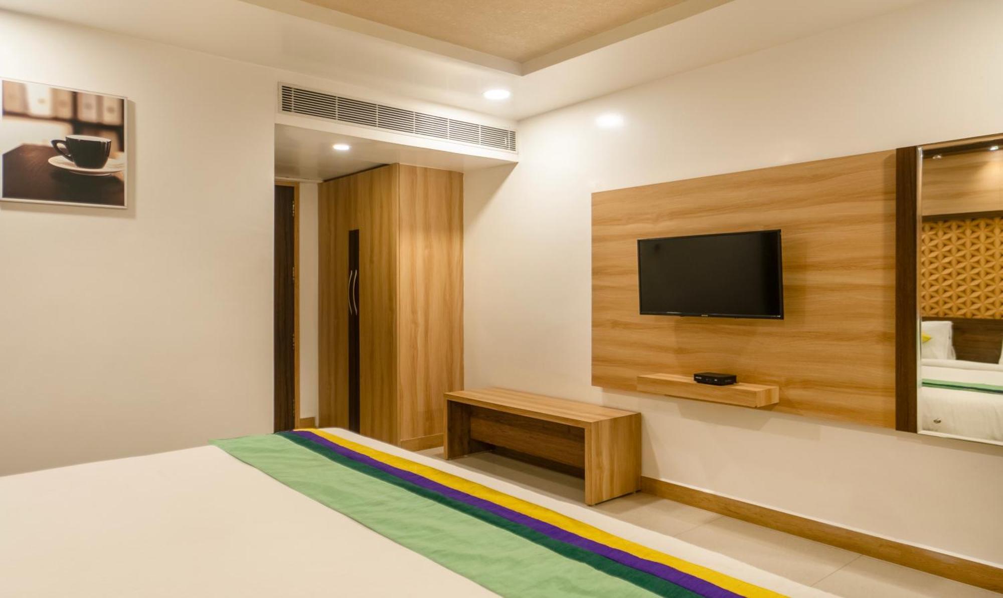 Treebo Golden Swan Pammal Hotel เชนไน ภายนอก รูปภาพ