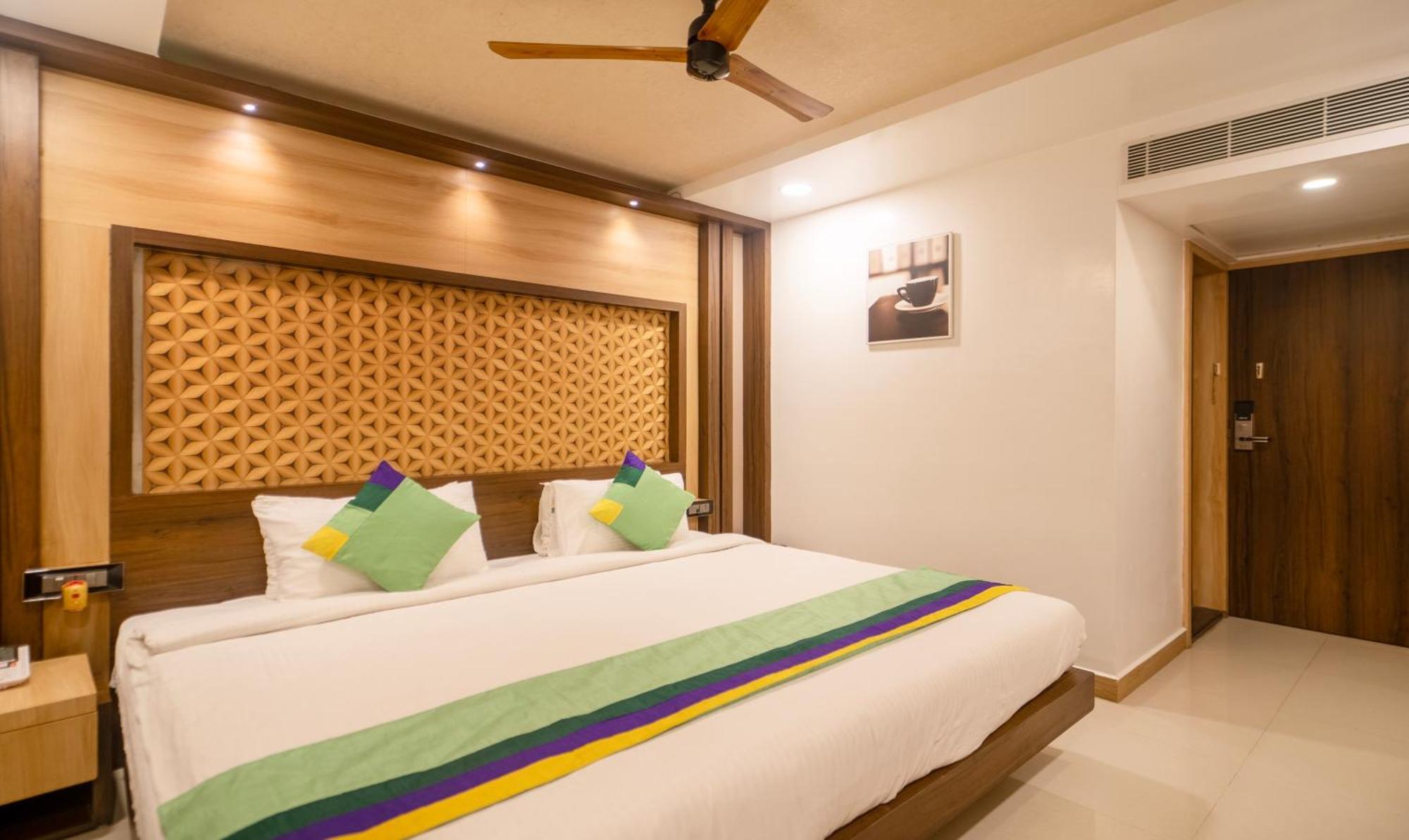 Treebo Golden Swan Pammal Hotel เชนไน ภายนอก รูปภาพ