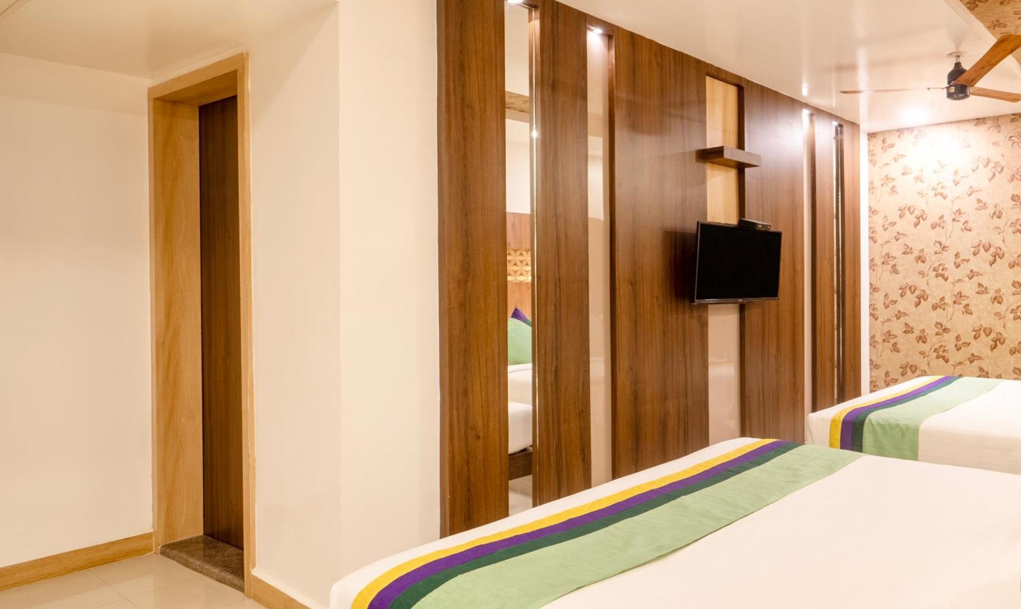 Treebo Golden Swan Pammal Hotel เชนไน ภายนอก รูปภาพ